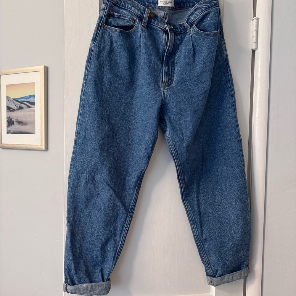 Abercrombie & Fitch 80s Mom High Rise Blue Jeans
